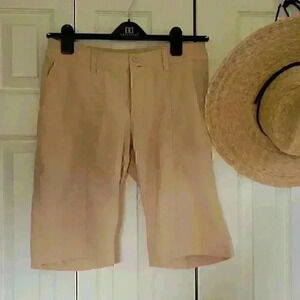 Women's Patagonia outdoor hiking shorts muted tan mustard yellow athletic sz. 8